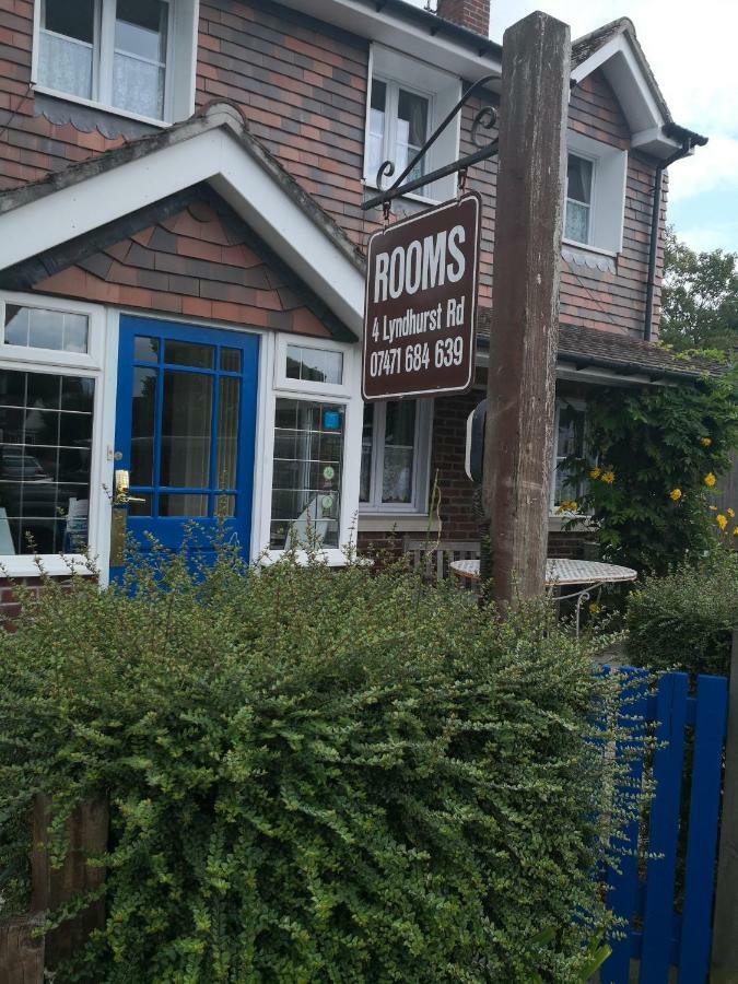 4 Lyndhurst Rd Brockenhurst Exteriör bild