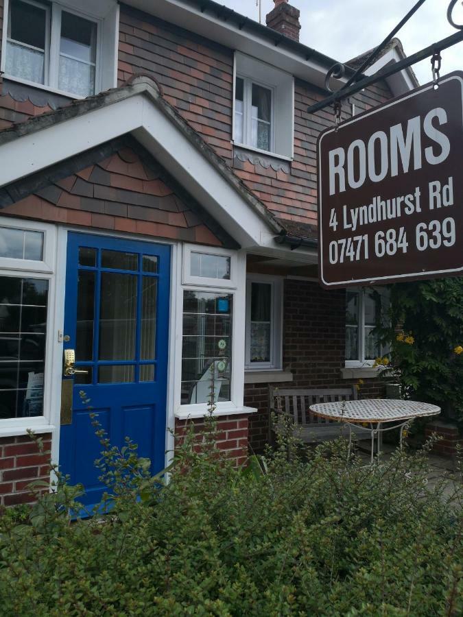 4 Lyndhurst Rd Brockenhurst Exteriör bild